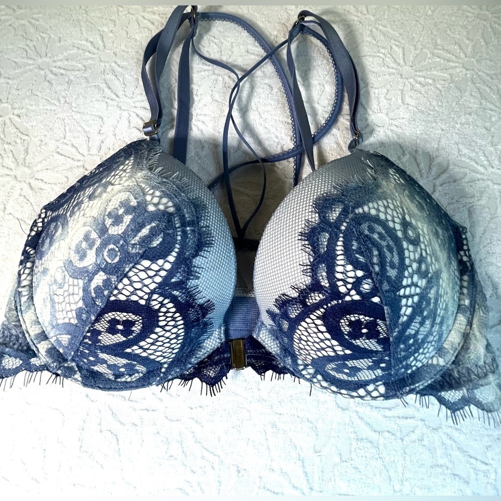 Victoria's Secret Navy Lace Bra